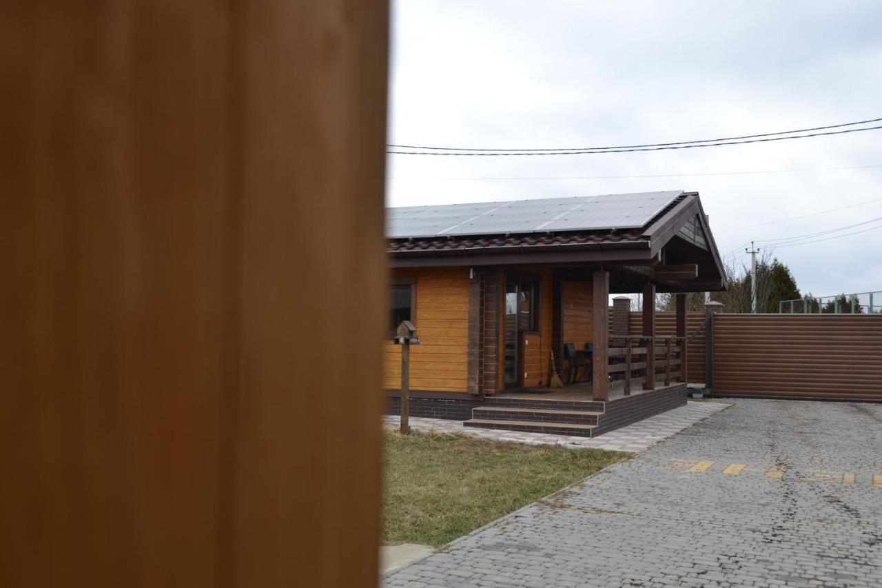 Villa Хомене Rzhyshchiv Exterior foto